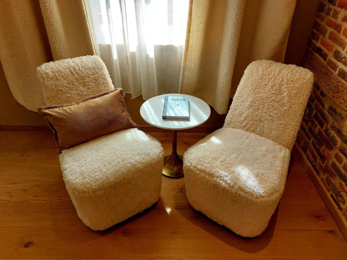 Les Suites De Petit Bomal Дюрбюї Екстер'єр фото